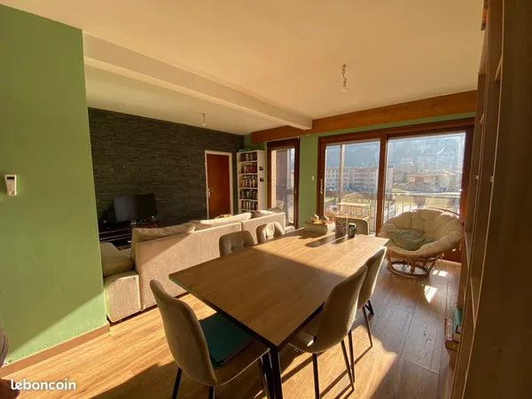 T4 lumineux de 80 m² avec balcon - Quartier calme - Aigueblanche 