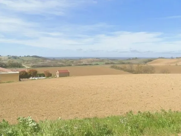 Terrain 640 m² 