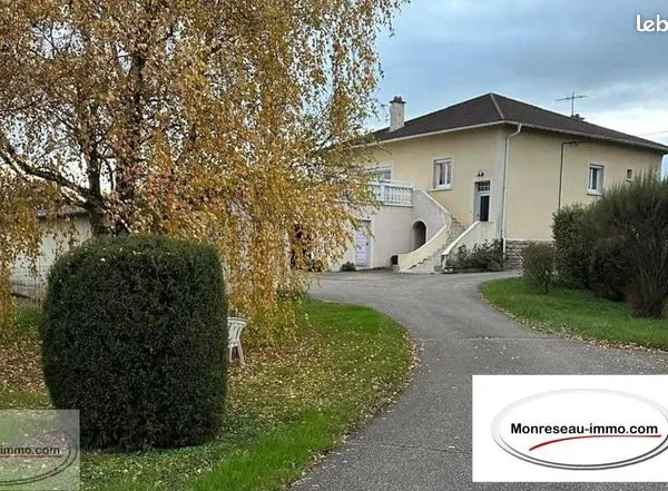 Maison 9 pièces 290 m² 