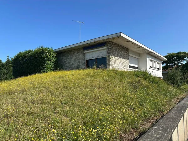 Maison 1 pièce 180 m² 