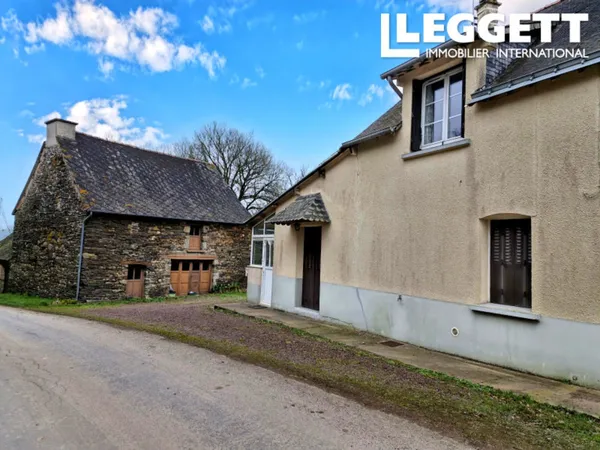 Maison comprenant 1 cuisine, 1 salon, 3 chambres, WC, salle de bain, 1 dépendance un terrain de 