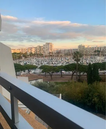 Studio vue port Carnon 