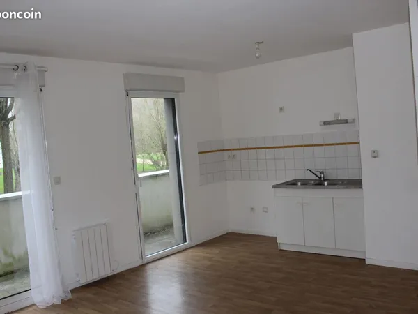 T2 RDC à Chantepie orientation ouest proche RENNES+garage avec télécommande 