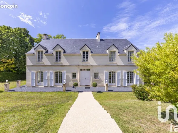 Propriété 8 pièces 264 m² 