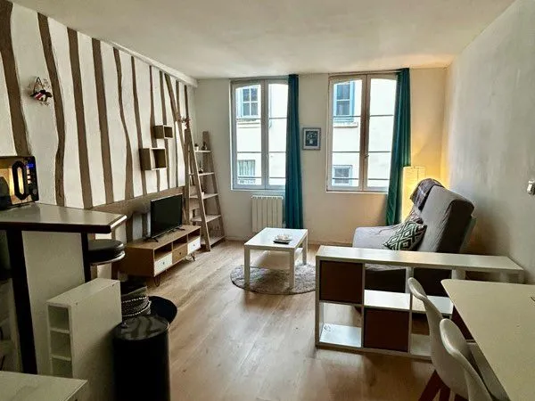 Loue charmant studio - Rouen Gros Horloge 