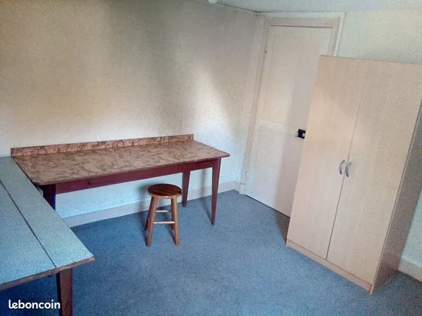 Chambre meublée 