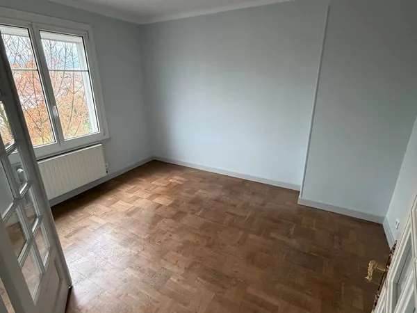 Appartement 1 pièce 75 m² 