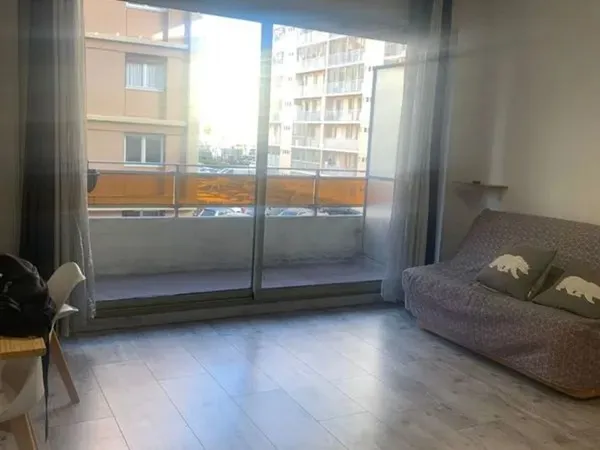 Joli studio 23m² meublé avec balcon 