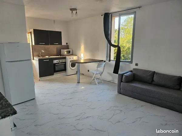 Studio meublé à Moulineaux 