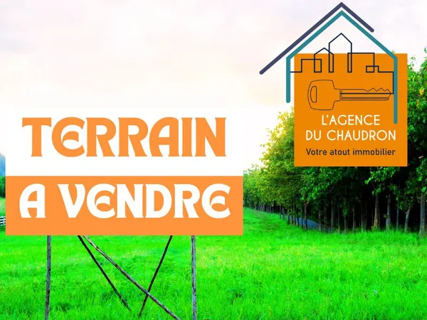 PORNIC - TERRAIN CONSTRUCTIBLE - PROCHE COMMERCES 