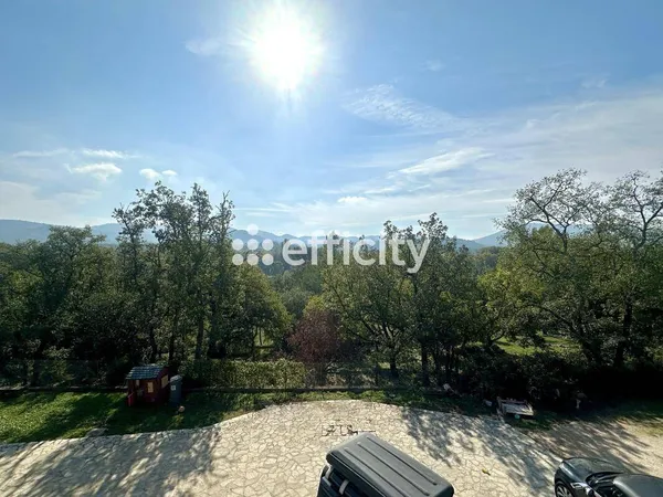 Villa 9 pièces 230 m² 