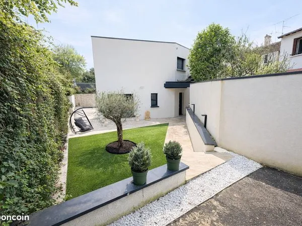 Maison 6 pièces 177 m² 