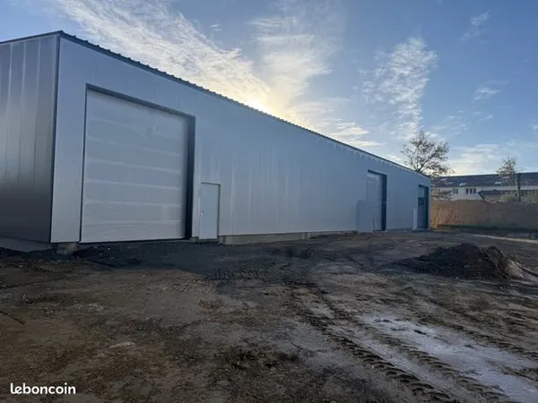 Local commercial 800 m² 