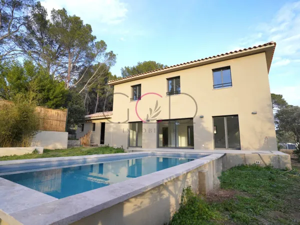 Bastide neuve de 143m² avec garage et piscine sur 1200m² à Venta 