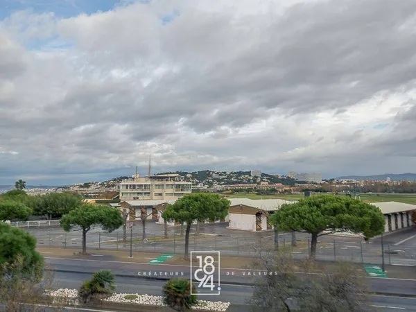 Appartement 1 pièce 65 m² 