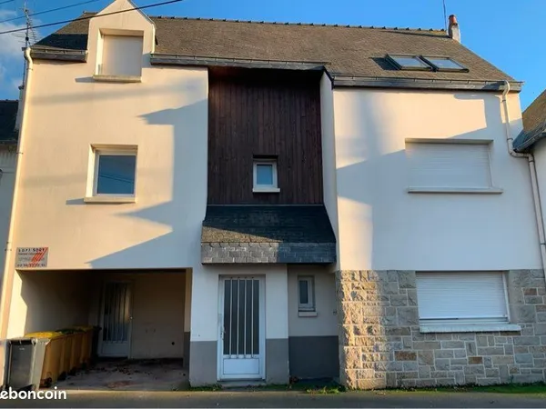 T3 meublé avec balcon-terrasse 