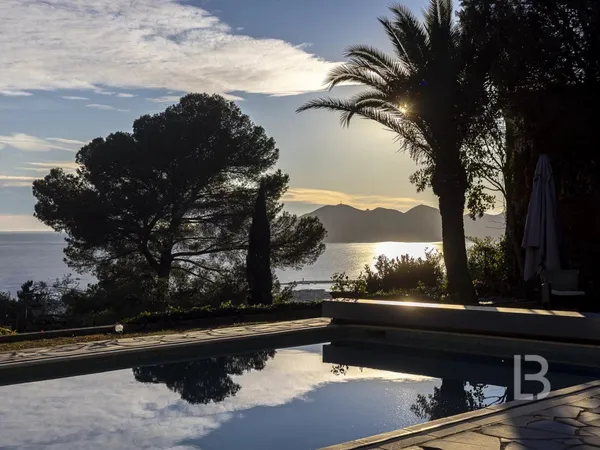 Villa d'exception avec vue mer panoramique - La Californie 