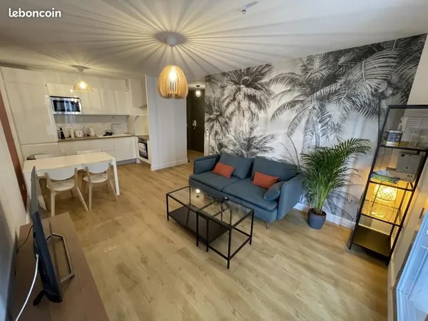 Chambre en colocation dans un appartement récent (Chartrons/Bassins à flot) 