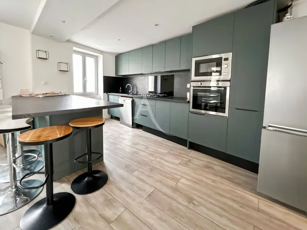 Maison 6 pièces 145 m² 