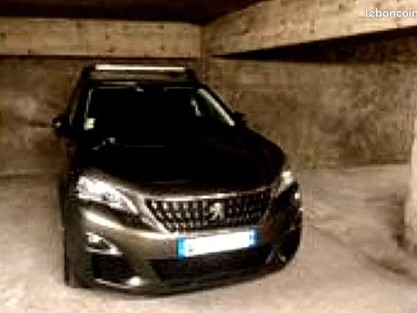 Place de parking croix rousse 