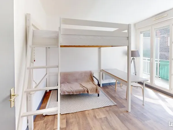 Studio 2 pièces 18 m² 