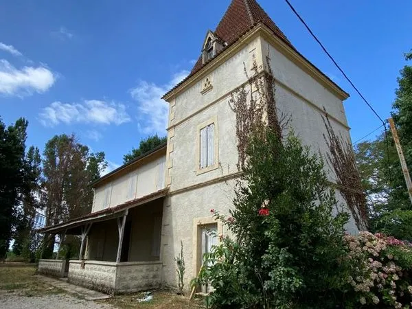 Ensemble de caractère avec pigeonnier - maison habitable + grange 400 m² (CU obtenu) - 