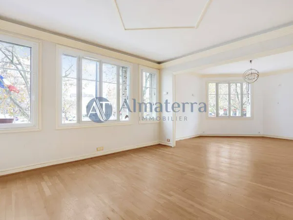 Appartement 5 pièces 151 m² 