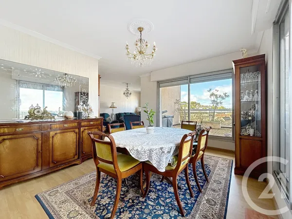 Appartement 4 pièces 80 m² 