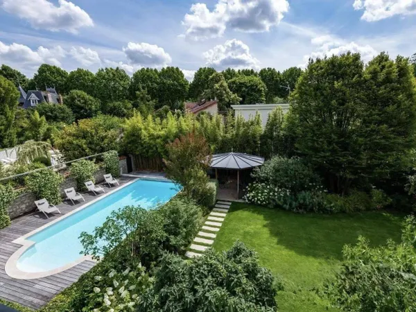 Maison 9 pièces 290 m² 