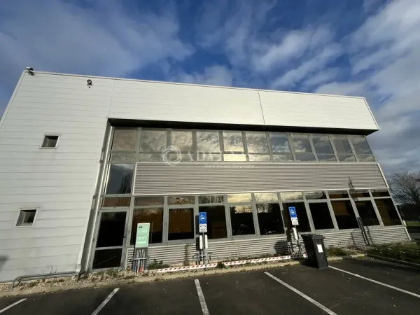 Bâtiment indépendant A LOUER 