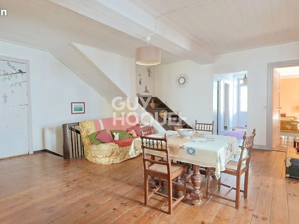 Maison 7 pièces 224 m² 