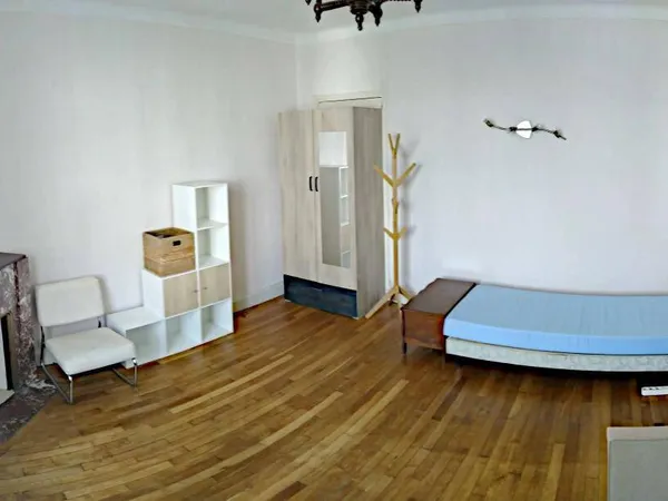 Studio 1 pièce 28 m² 