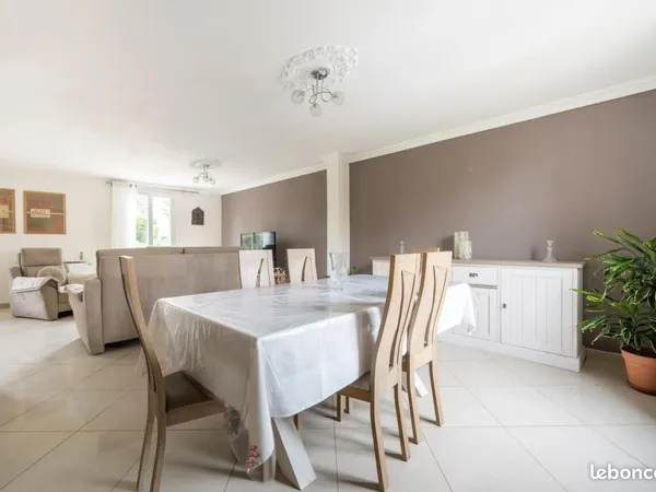 Appartement 8 pièces 184 m² 