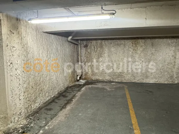 Emplacement de parking -8 