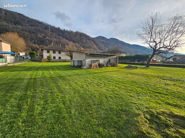 Terrain plat 1135m2 