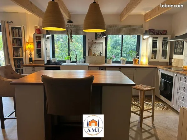 Maison 6 pièces 160 m² 