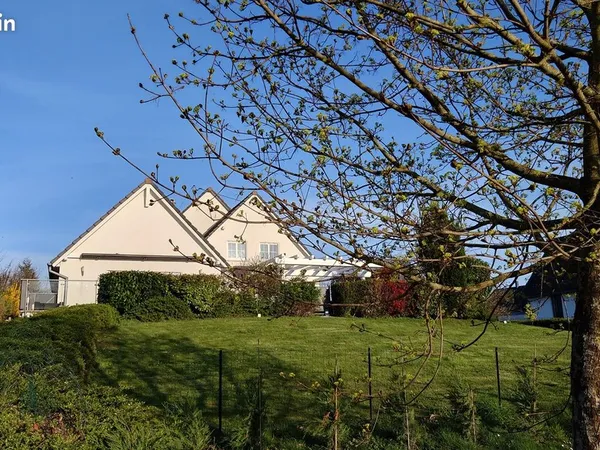 Maison 360m2 en bordure de forêt avec piscine intérieure 