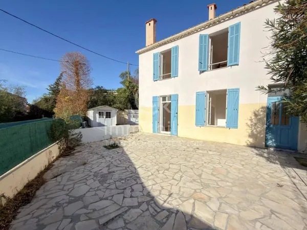 Appartement 5 pièces 138 m² 