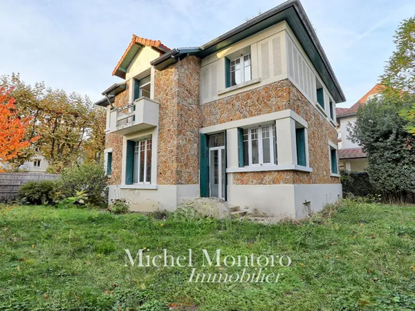 Maison à vendre à Saint-Germain-en-Laye -190 m2 - Quartier fôre 