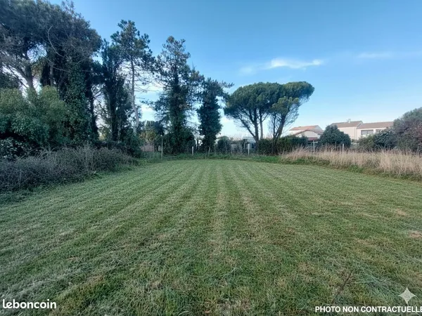 Terrain 400 m² L HOUMEAU 