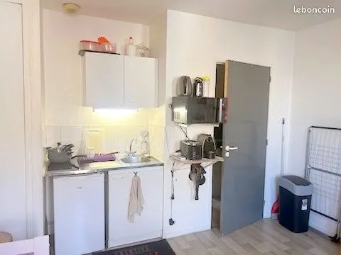 Studio 1 pièce 18 m² 