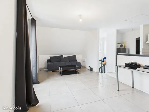 Appartement 4 pièces 77 m² 