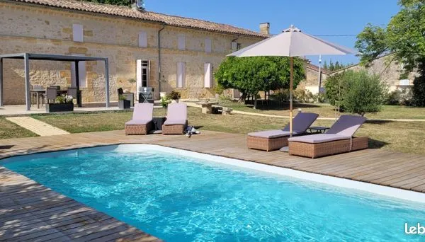 Maison 10 pièces 420 m² 