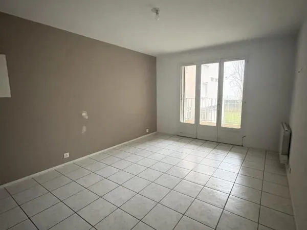 38 RUE CLOS VERGER 