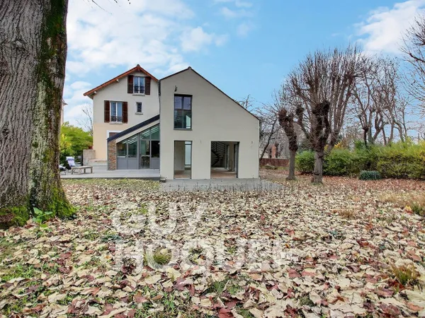 EXCLUSIVITÉ GUY HOQUET - Maison d'exception à vendre à Rueil-Ma 