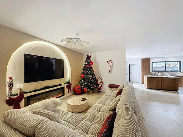 Maison de plain-pied 3 pièces 138 m² 