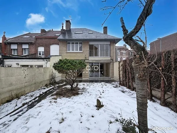 Maison 5 pièces 142 m² 