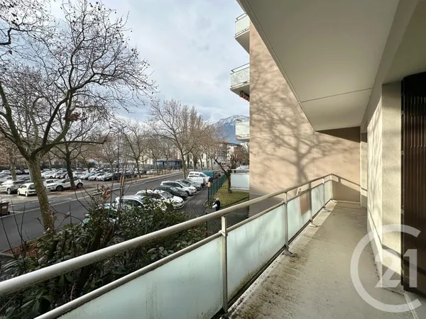 Appartement 4 pièces 83 m² 
