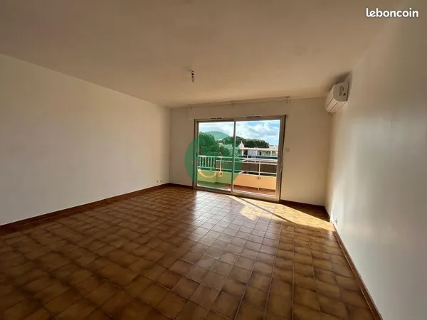 Appartement 1 pièce 30 m² 