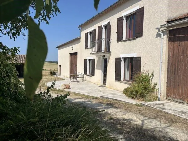 Maison de plain-pied 5 pièces 141 m² 